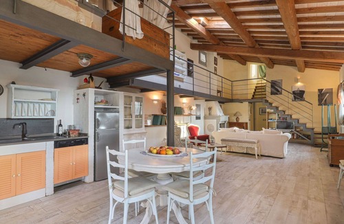 Montevarchi Villa | Stunning villa for 5 people with private pool, WIFI, TV, terrace, pets allowed and panoramic view