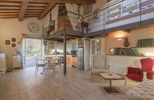 Montevarchi Villa | Stunning villa for 5 people with private pool, WIFI, TV, terrace, pets allowed and panoramic view