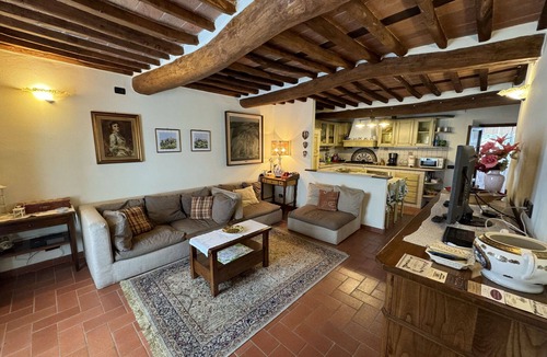 Castelvecchio Villa | Stunning villa with private pool, A/C, WIFI, TV, terrace and panoramic view, close to Lucca