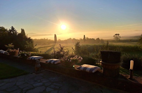 Fucecchio Villa | Stunning villa with private pool, WIFI, A/C, TV, veranda, pets allowed and panoramic view