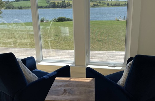 French River House | Stunning Waterfront Property With Hot Tub & Outdoor Dining