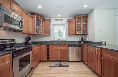 Naples House | Stunning waterfront Chalet in Sebago Cove