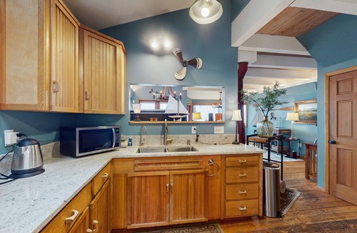 Anacortes House | Stunning Waterfront Home, w/Private Hot Tub, Fire Pit & Breath taking Views!