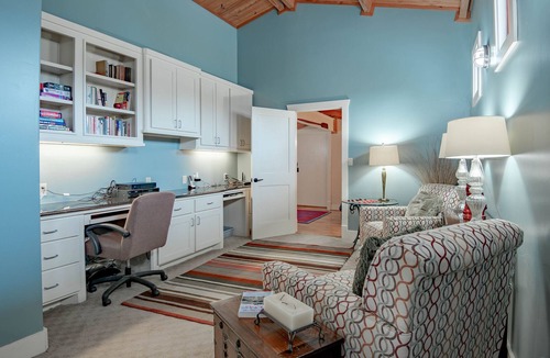 Oakhurst House | Stunning Waterfront Home with Beautiful Views, A Perfect Retreat for Relaxation
