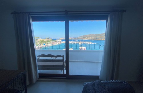Datca City Center Apartment | Stunning Waterfront Holiday at Datça Marina