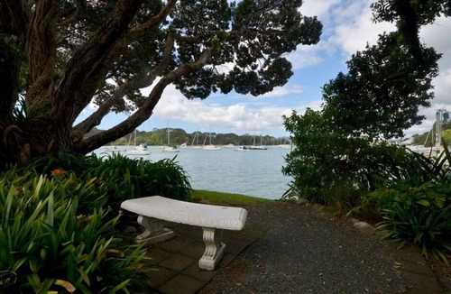 Coopers Beach House | Stunning Waterfront Luxury Home