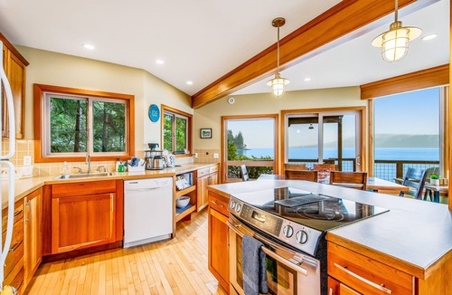 Matlock House | Stunning waterfront property with private beach, amazing views, and huge loft