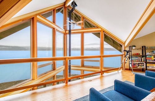 Matlock House | Stunning waterfront property with private beach, amazing views, and huge loft