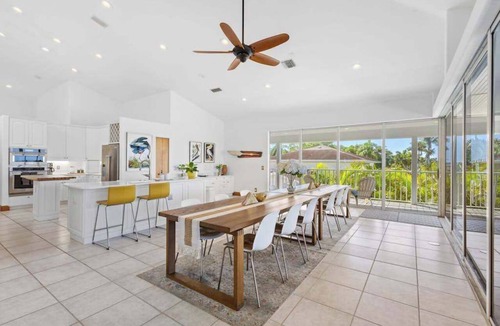 Bayshore Gardens House | Stunning waterfront retreat w/panoramic view, spectacular sunsets & Heated pool