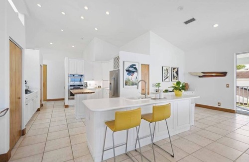 Bayshore Gardens House | Stunning waterfront retreat w/panoramic view, spectacular sunsets & Heated pool