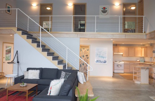 Shelton House | Stunning Waterfront Retreat on Puget Sound — Beach, Views & Room for the Crew