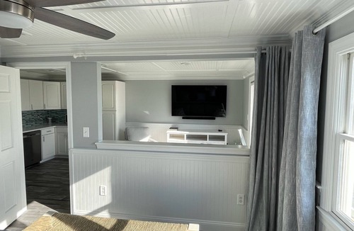 Humarock Cottage | Stunning Waterfront at Beautiful Humarock Beach Opening