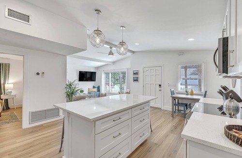 St. Augustine South House | Stunning Waterview! Beach and Downtown only 10min away. Boat ramp 1/4 mile away.