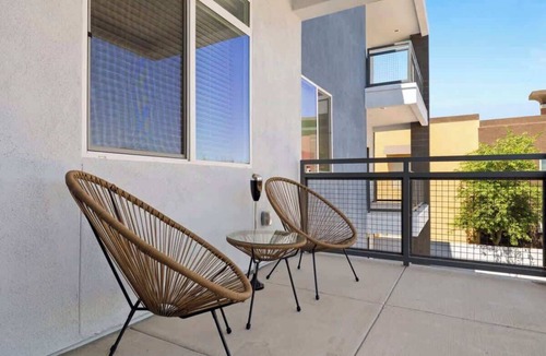 La Buena Vida Apartment | Stunning Westgate CozySuites by stadium with pool 11
