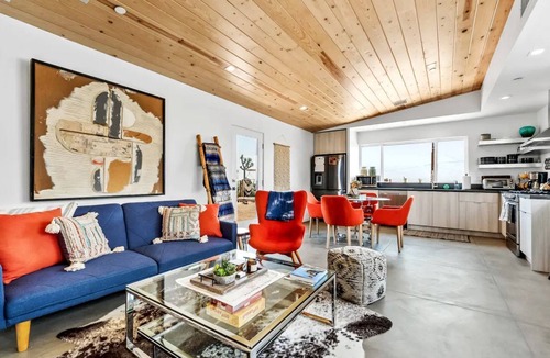 Yucca Valley Villa | Stunning Yucca Valley Rental with a Hot Tub for Glamping in California