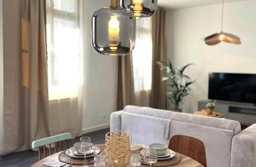 Rosenberg Apartment | Stuttgart Zentrum - Hölderlinplatz - 80qm - EG