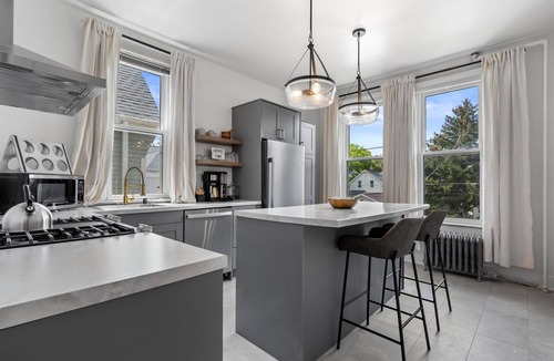 Lower East Side House | Style and Luxury - Unbeatable Location