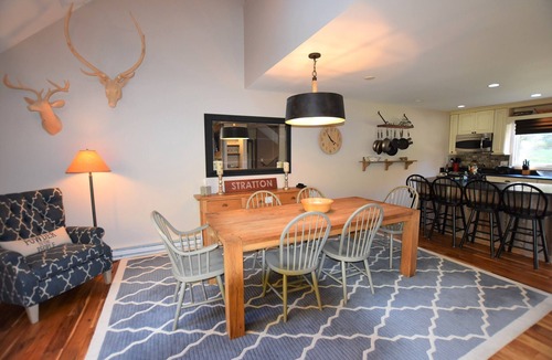 Stratton Mountain House | StylesBrook Townhouse - Great Location for Ski Families! Private EV charger!