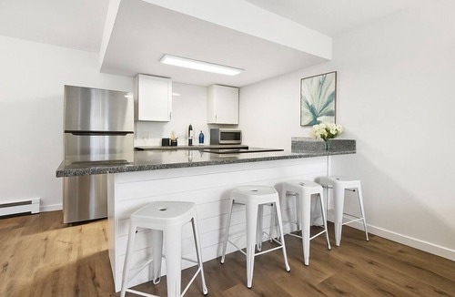 East Boulder Apartment | Stylish 1BD with Mountain Views + Pool