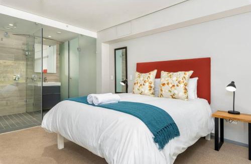 Bo'Kaap Apartment | Stylish 1Bed Secure Panoramic Mountain Views
