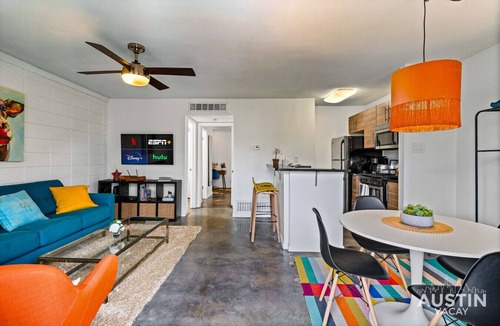 Travis Heights Condo | Stylish 1BR/1BA SoCo Condo | Skyline Views, Pool & Parking by Austin Vacay