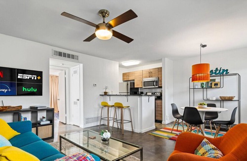 Travis Heights Condo | Stylish 1BR/1BA SoCo Condo | Skyline Views, Pool & Parking by Austin Vacay