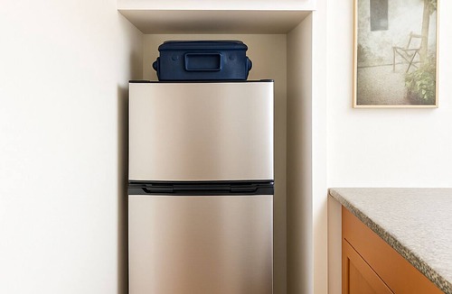 Weehawken Apartment | Stylish 1BR with NYC Views. Steps 2 Bus & 10 Mins to NYC