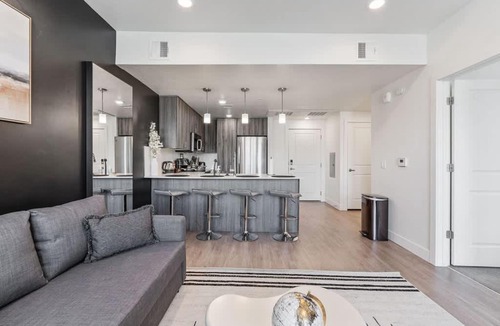 Downtown Salt Lake City Apartment | Stylish 1BR w Parking, Near Temple Square & Delta Center