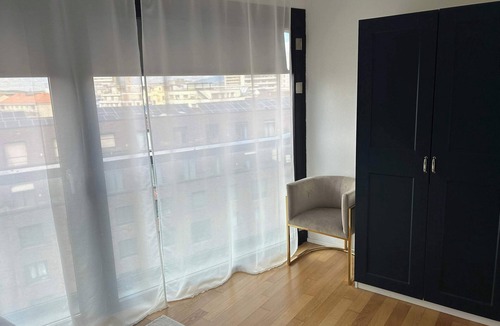 St. Johann Apartment | Stylish 2.5-Room + Basel Card | 6th-Floor Comfort