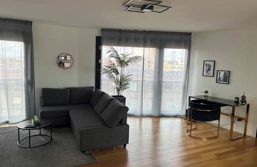 St. Johann Apartment | Stylish 2.5-Room + Basel Card | 6th-Floor Comfort