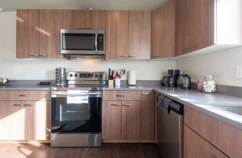 Broadway Apartment | Stylish 2 Bedroom Capitol Hill Apartment