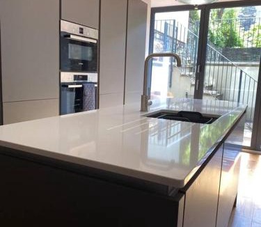 Clifton Apartment | Stylish 2 bedroom self-contained apartment in the heart of Clifton Village