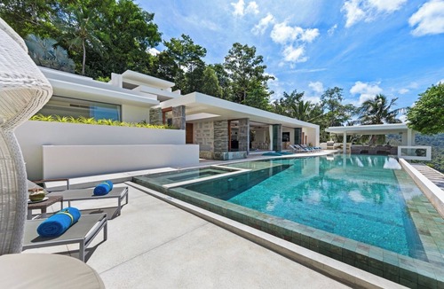 Ko Pha-ngan House | Stylish 2-Villa Escape | Sleeps 30 | Lime Samui