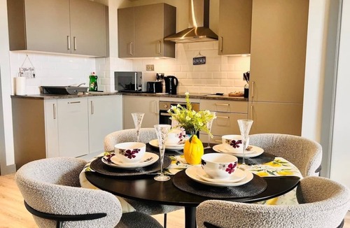 The Westside Apartment | Stylish 2BR 2Bath brand new apt