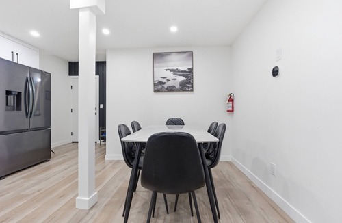 Calgary House | Stylish 2BR Basement Suite | 15 Mins to Airport