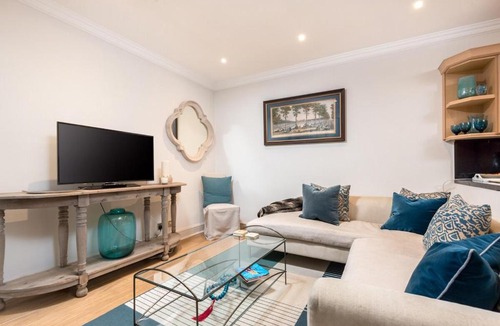 Pembridge Apartment | Stylish 2BR Notting Hill Flat Quiet Central