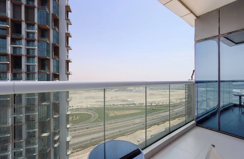 Business Bay Apartment | Stylish 2BR Paramount Apt | Near Downtown