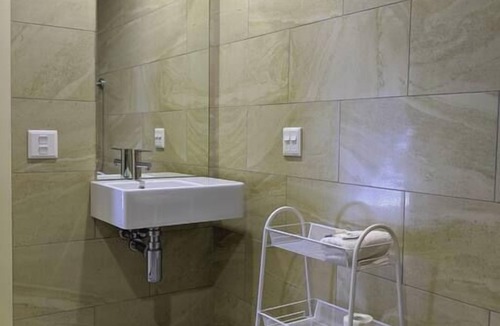 Windsor Apartment | Stylish 2BRM DDA Wheelchair Access Apartment