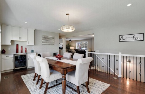 Castlewood House | Stylish 3/bd 2 bath Single level home in Centennial. Awesome location!