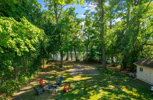 Stillwater Apartment | Stylish 3BR Apt | River Views Screen Porch Firepit