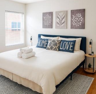 Reseda House | Stylish 3BR Getaway plus Pool