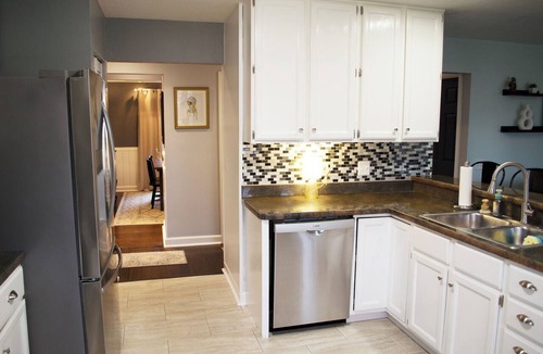 Twinsburg House | Stylish 4 Bedroom Home Minutes to CVNP, Skiing & Twinsburg Attractions