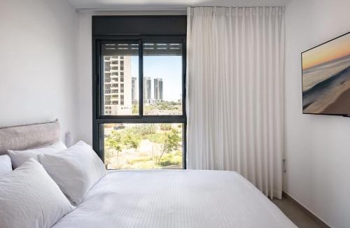 Rishon LeTsiyon Apartment | Stylish 4BR Apt l Private Balcony & Mamad