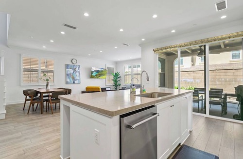 Northwood House | Stylish 4BR - Family Friendly｜Relaxing Patio Office & Study｜Pet-Friendly #41772