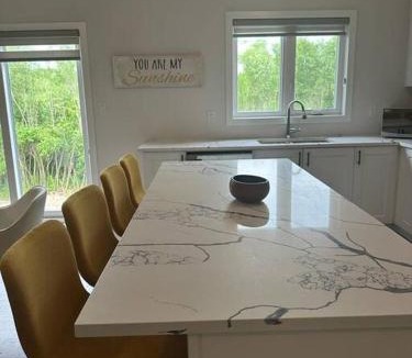 Simcoe Apartment | Stylish 5-Bedroom Retreat Near Port Dover and Turkey Point Beach