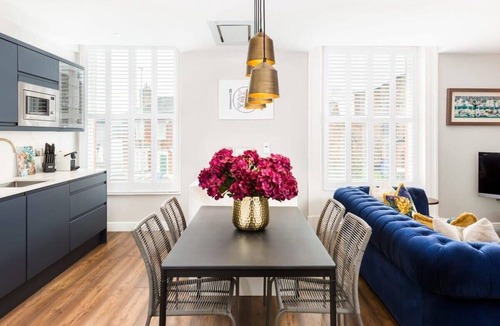 Warrington Apartment | Stylish and central one bedroom apartment