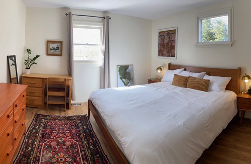 Warren Grove House | Stylish and charming place to relax, central to many of PEI’s best attractions.