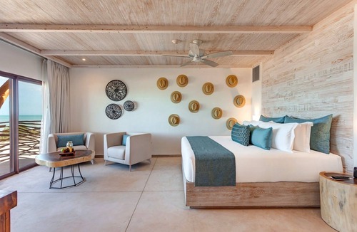 Isla Holbox Hotel | Stylish and Comfortable Stay in Holbox! Swimming Pool, Direct Beach Access!