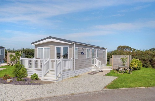 Looe House | Stylish and contemporary holiday home.