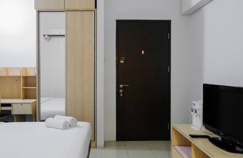 Tangerang Apartment | Stylish and Convenient Studio The Habitat Apartment